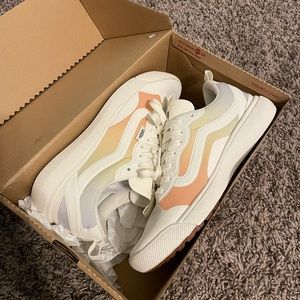 Vans Ombré Sunrise UltraRange Exo Shoes size 8 women/6.5 men / WORN ONCE
